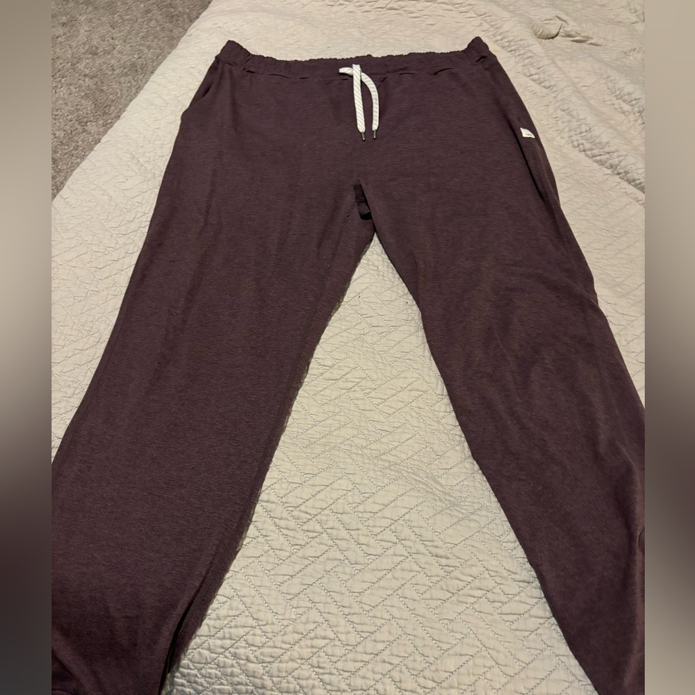 Heather purple Vuori Cotton joggers.